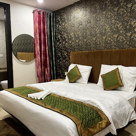 Roomquet Comfort Inn Allāhābād Junction Eksteriør billede