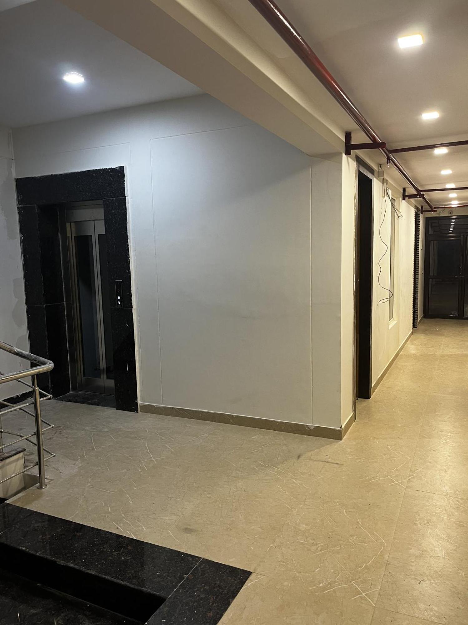 Roomquet Comfort Inn Allāhābād Junction Eksteriør billede