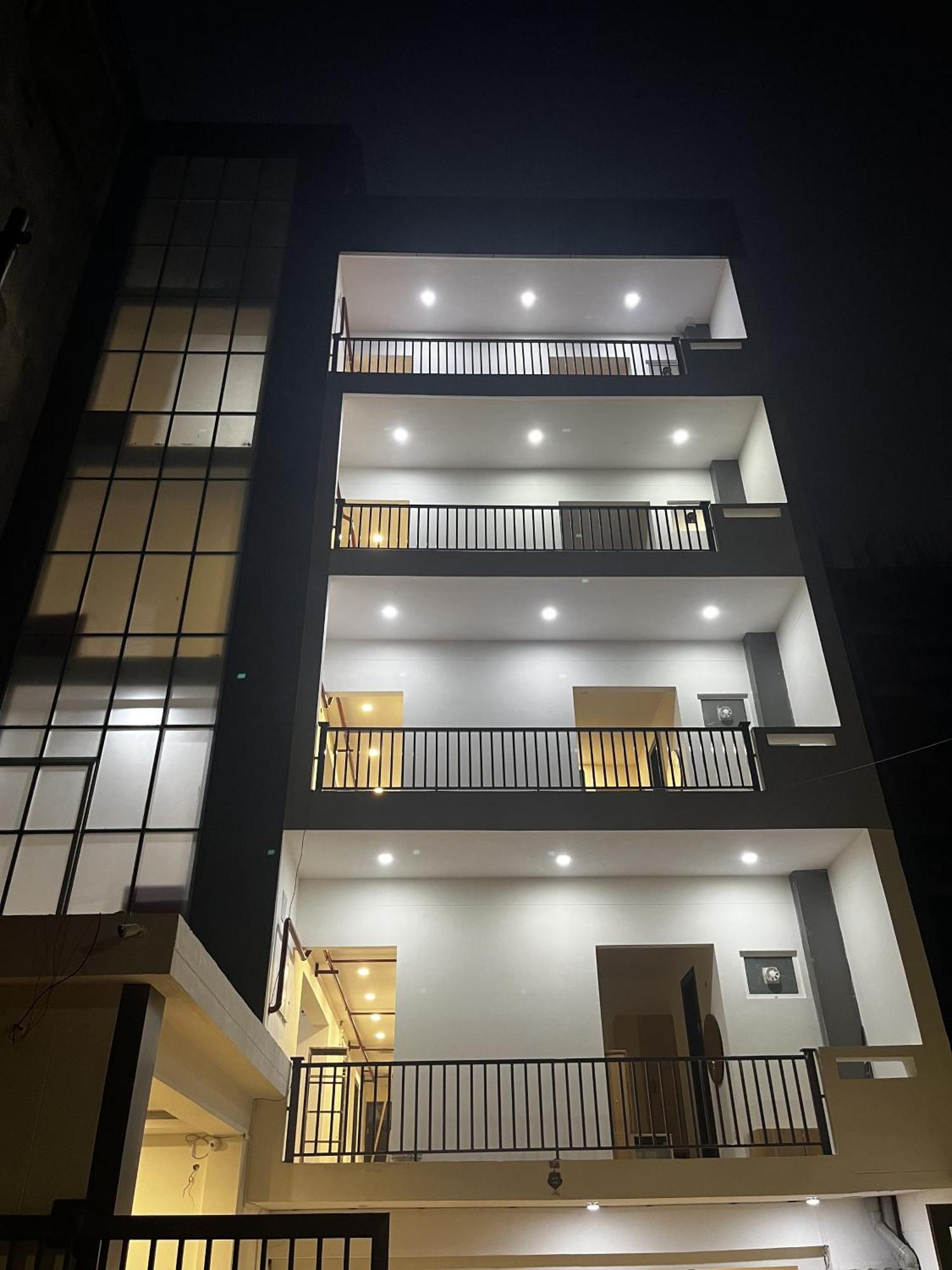 Roomquet Comfort Inn Allāhābād Junction Eksteriør billede
